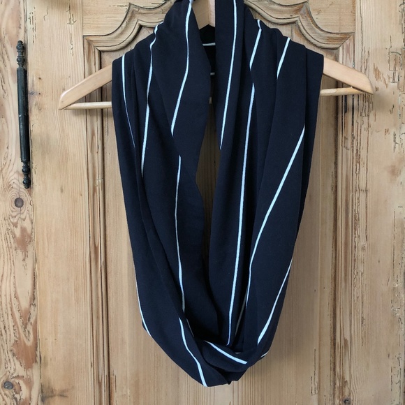 IVIVVA SCARF - Picture 1 of 3